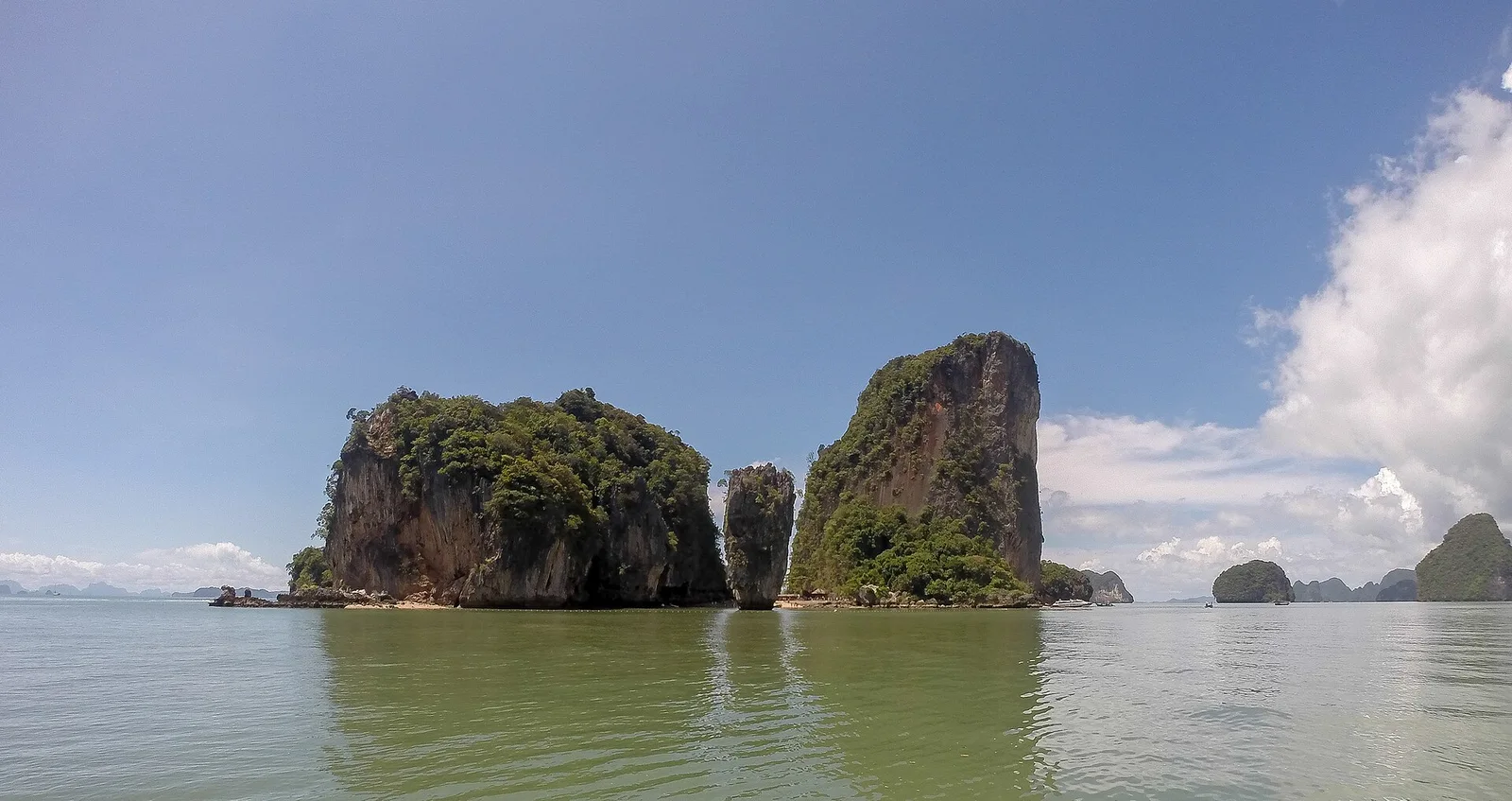 Inselansicht vom Wasser — Khao Phing Kan
